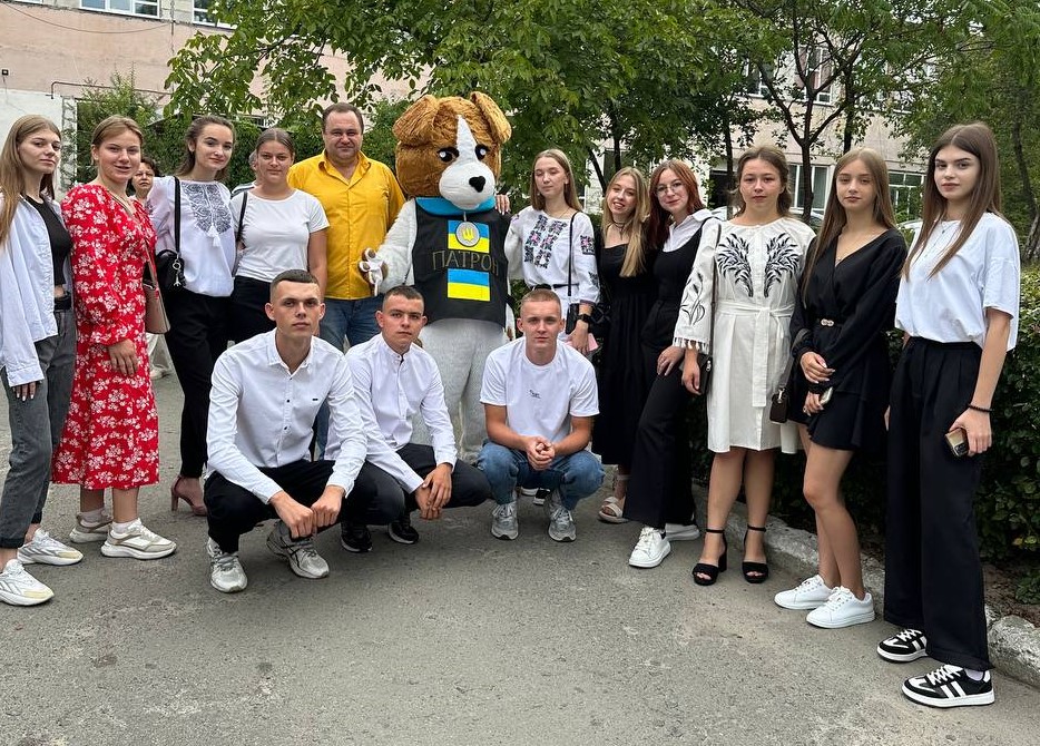 Вітаємо коледжівську родину із Днем знань!
