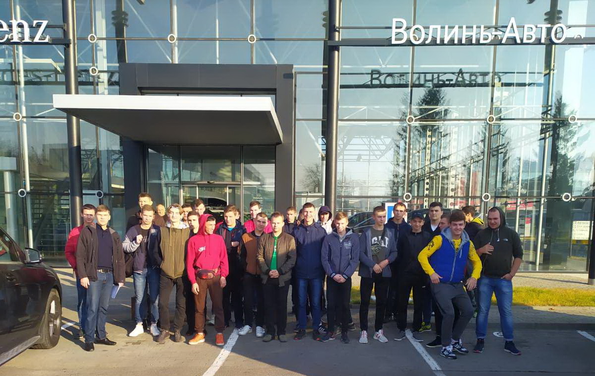 Група на виробництві